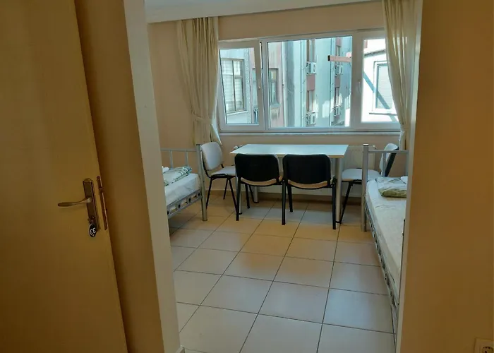 אכסניה Hostelist *