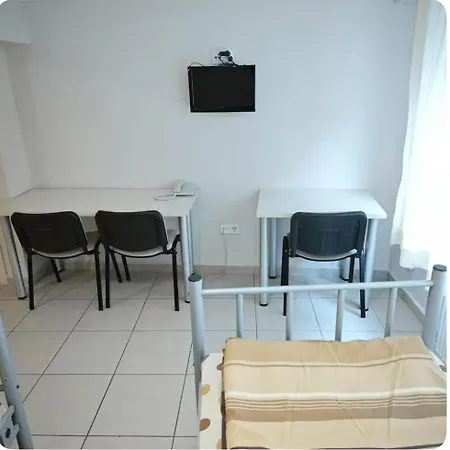 Vandrerhjem Hostelist *